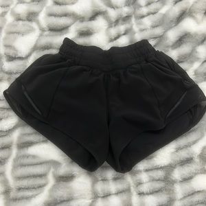 black lululemon hotty hots